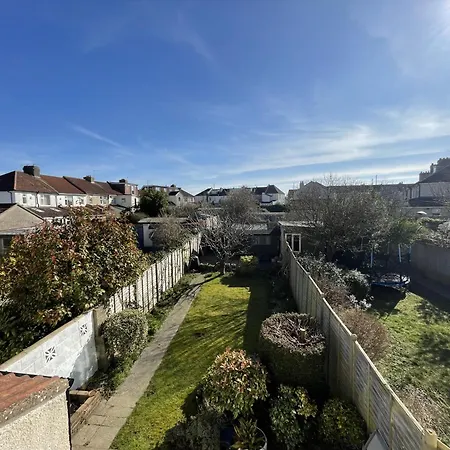 Harmonious Family In Westbury-on-trym 度假居 布里斯托
