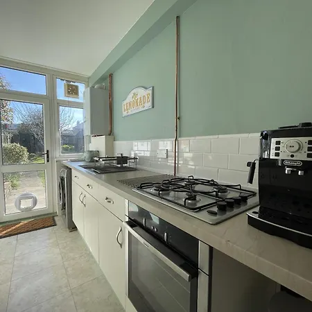 Harmonious Family In Westbury-on-trym 布里斯托