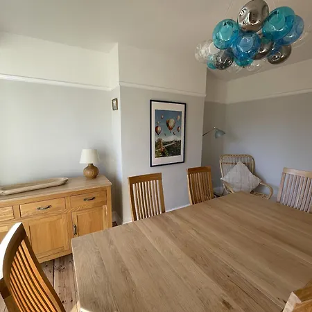 Harmonious Family In Westbury-on-trym *