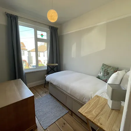 Holiday home Harmonious Family In Westbury-on-trym Bristol
