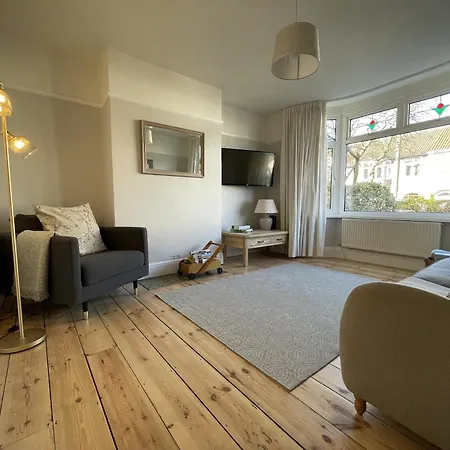 Harmonious Family In Westbury-on-trym * Bristol