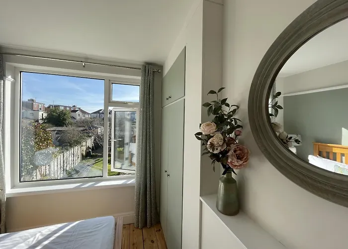 Harmonious Family In Westbury-on-trym