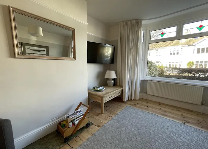 Harmonious Family In Westbury-on-trym