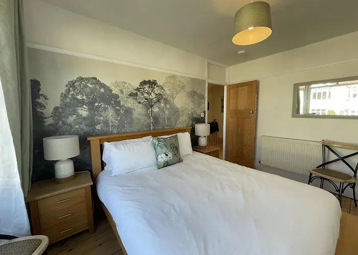 Harmonious Family In Westbury-on-trym Holiday home Bristol