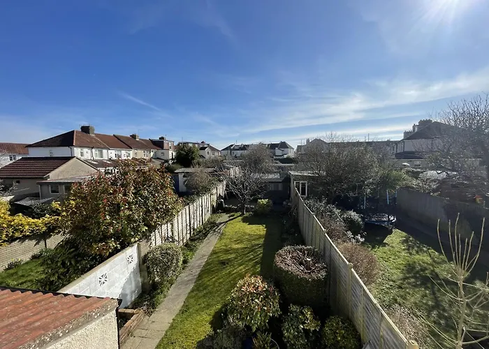 Harmonious Family In Westbury-on-trym Holiday home Bristol