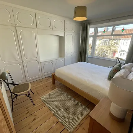 Nyaraló Harmonious Family In Westbury-on-trym Bristol