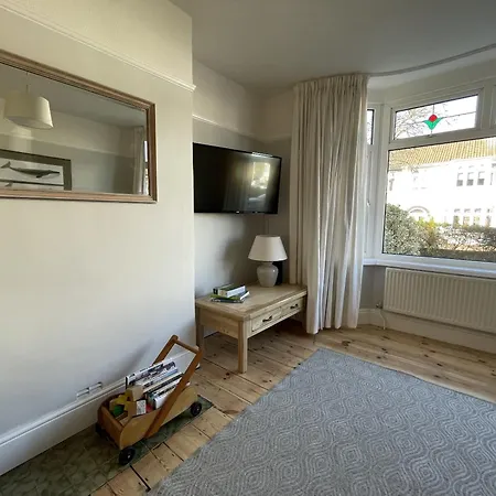 Harmonious Family In Westbury-on-trym